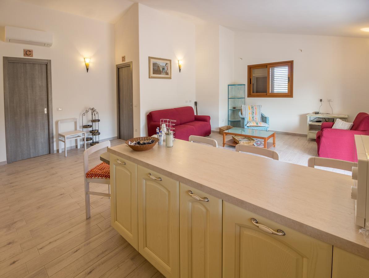 Molti Mari B&B Resort Ольбія Екстер'єр фото