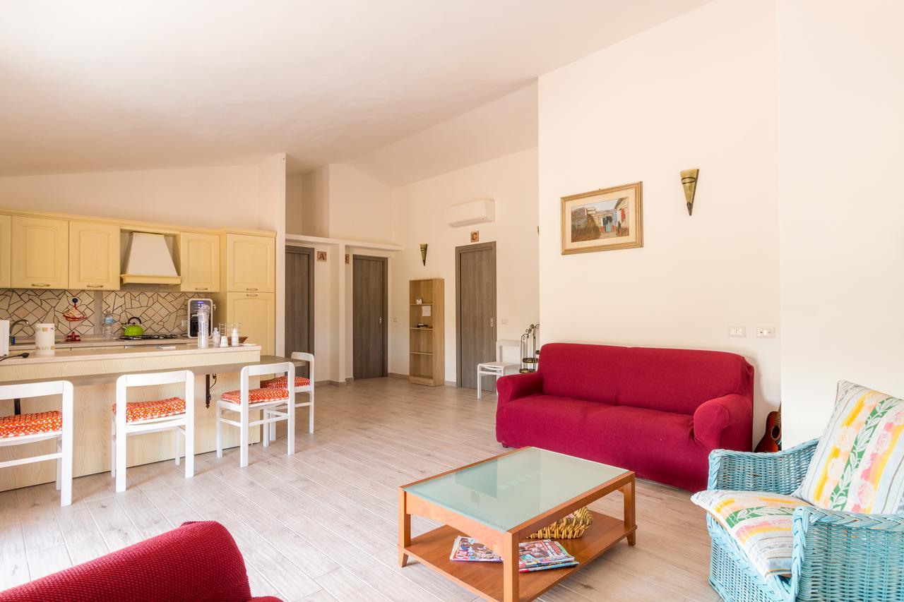 Molti Mari B&B Resort Ольбія Екстер'єр фото